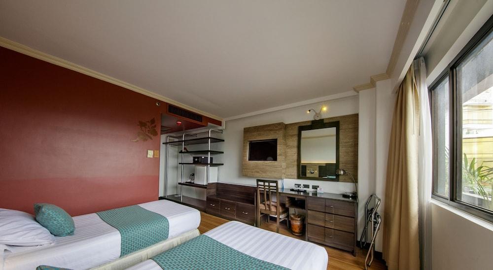 The Bellavista Hotel Lapu-Lapu City Dış mekan fotoğraf