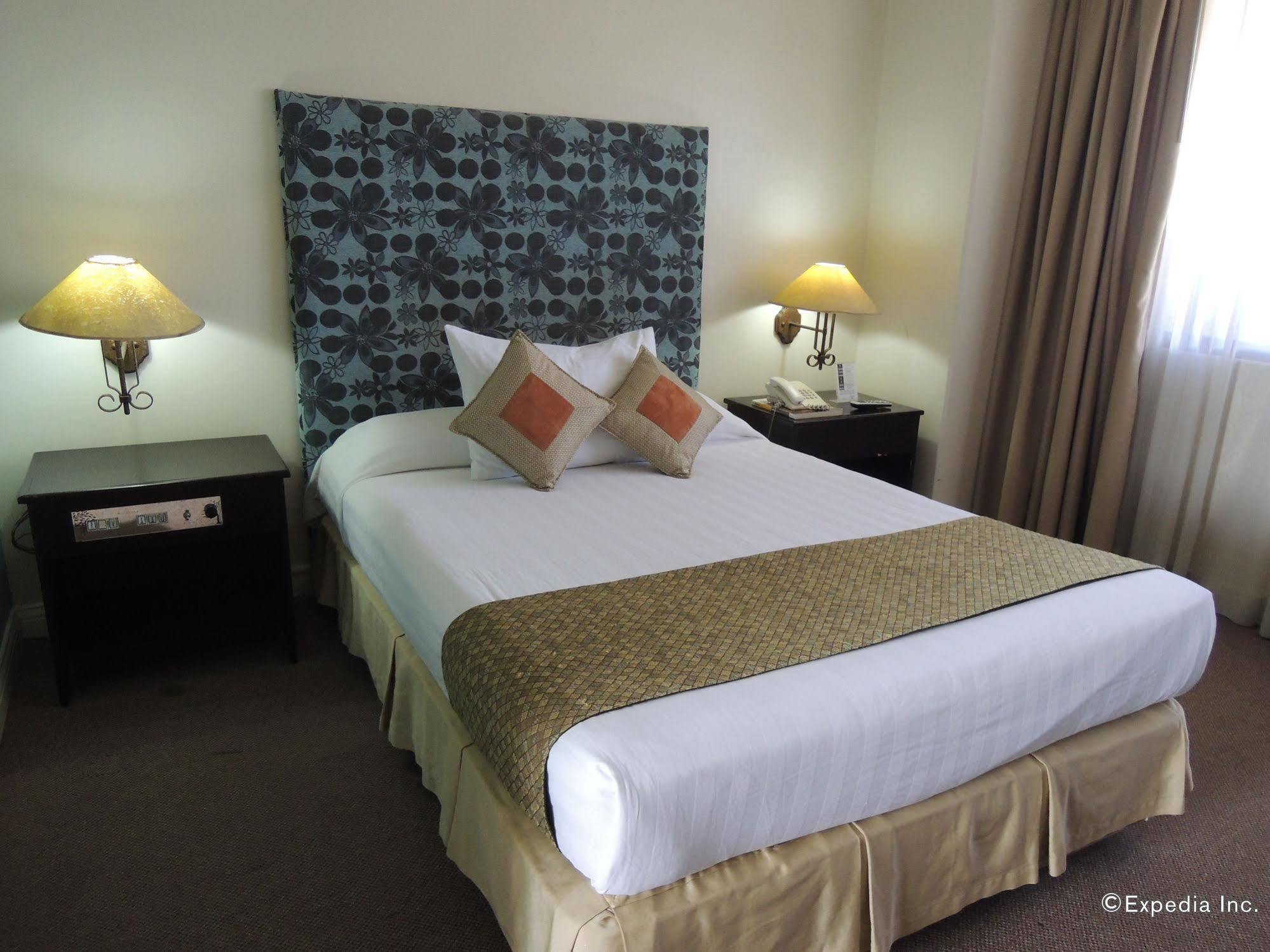 The Bellavista Hotel Lapu-Lapu City Dış mekan fotoğraf