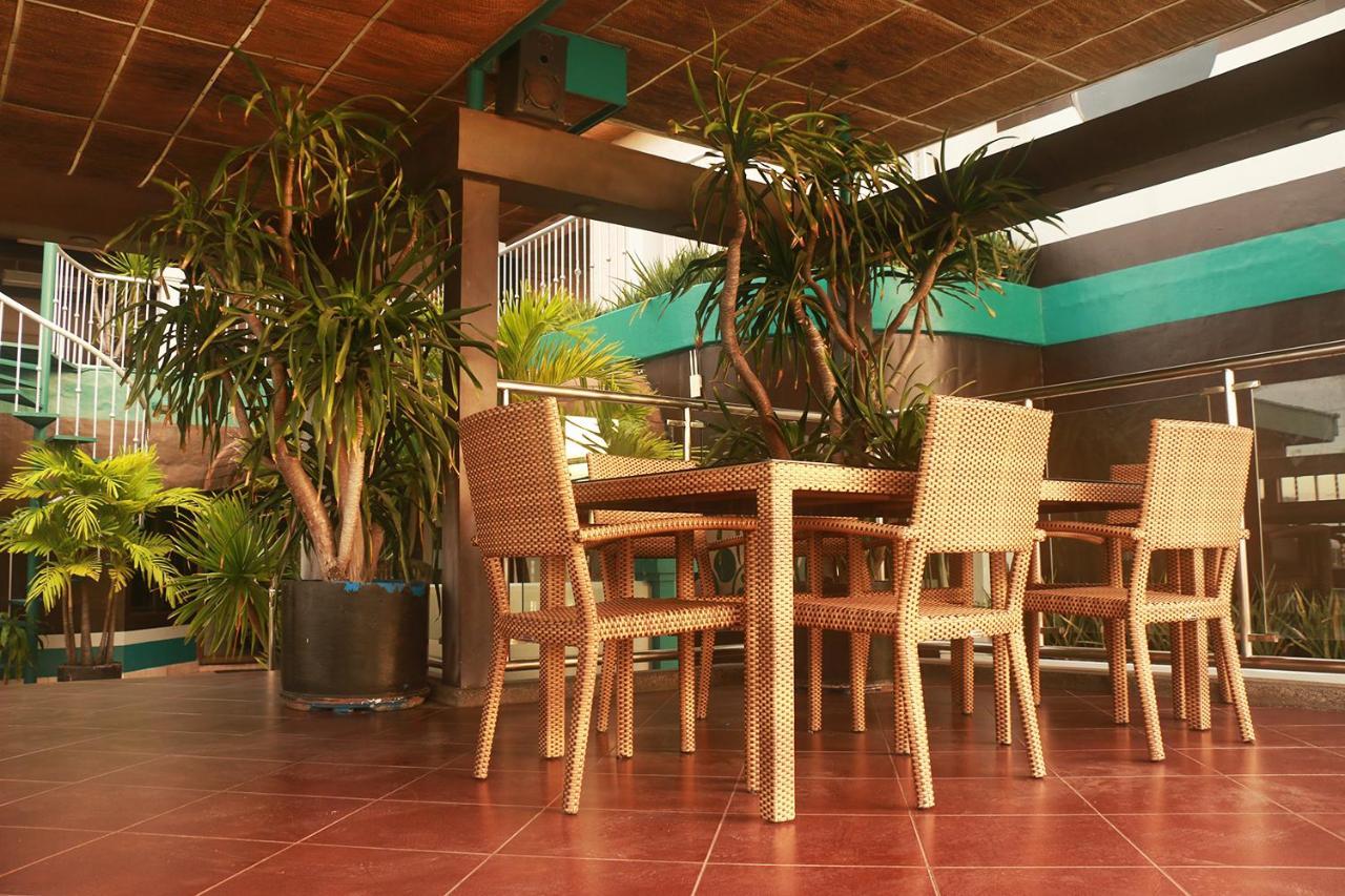 The Bellavista Hotel Lapu-Lapu City Dış mekan fotoğraf